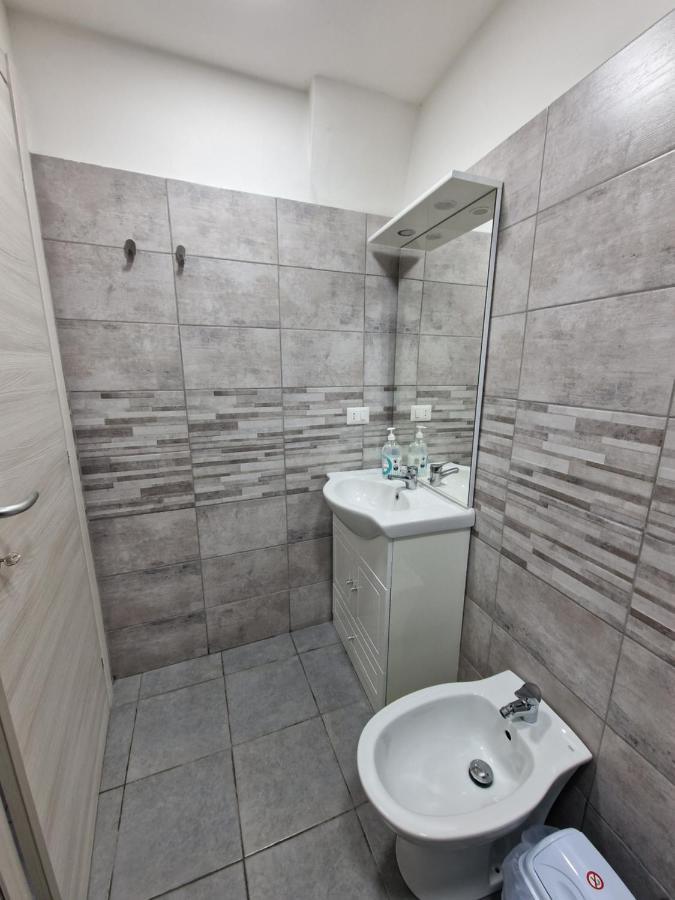 House Apartment *